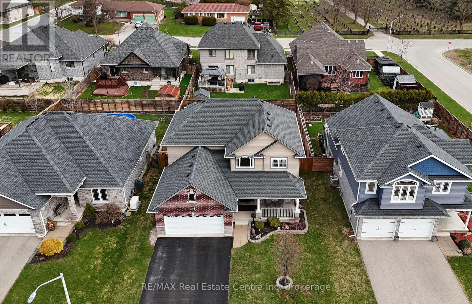 82 CURTIS STREET S, East Zorra-Tavistock (Innerkip), Ontario, N0J1M0 — Photo 3