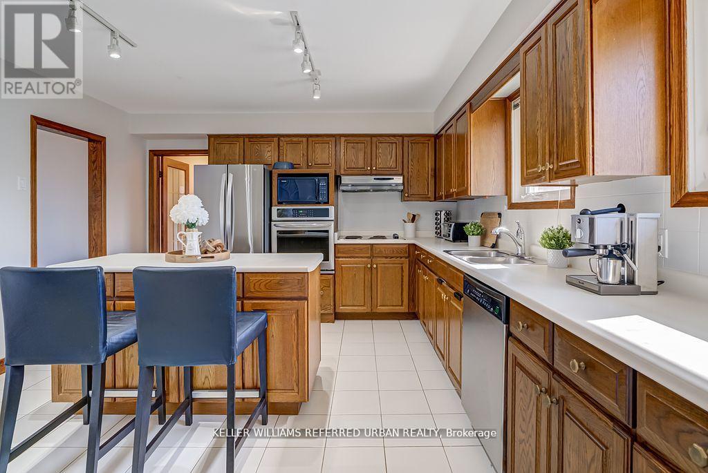 55 TEDDER STREET, Toronto (Brookhaven-Amesbury), Ontario, M6M4X2 — Photo 8