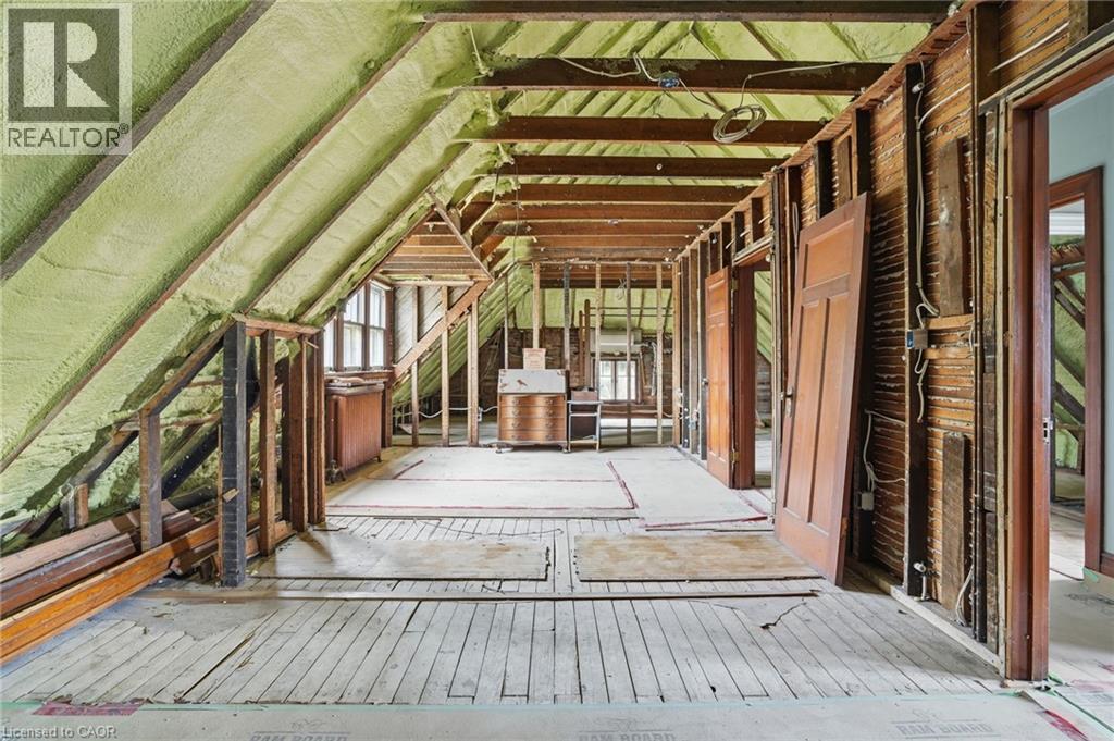 18 INGLEWOOD Drive, Hamilton, Ontario, L8P2T2 — Photo 34