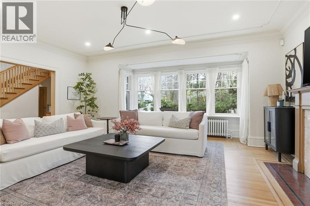 18 INGLEWOOD Drive, Hamilton, Ontario, L8P2T2 — Photo 8