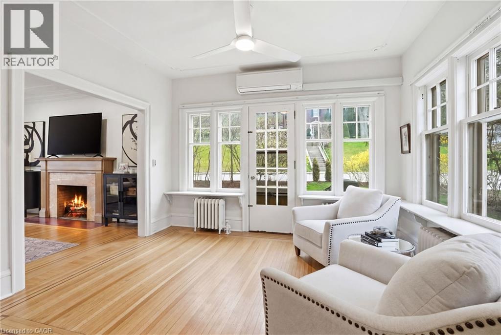 18 INGLEWOOD Drive, Hamilton, Ontario, L8P2T2 — Photo 9