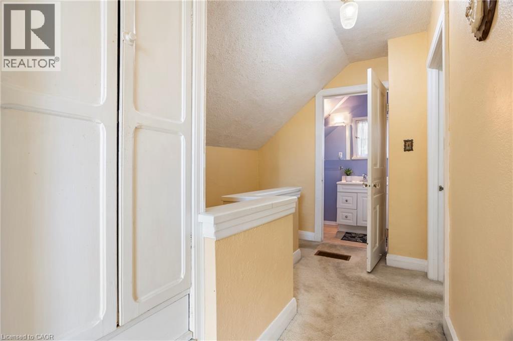 194 MOORE Avenue S, Waterloo, Ontario, N2J1X8 — Photo 24