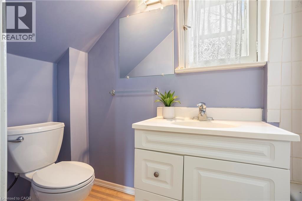 194 MOORE Avenue S, Waterloo, Ontario, N2J1X8 — Photo 26