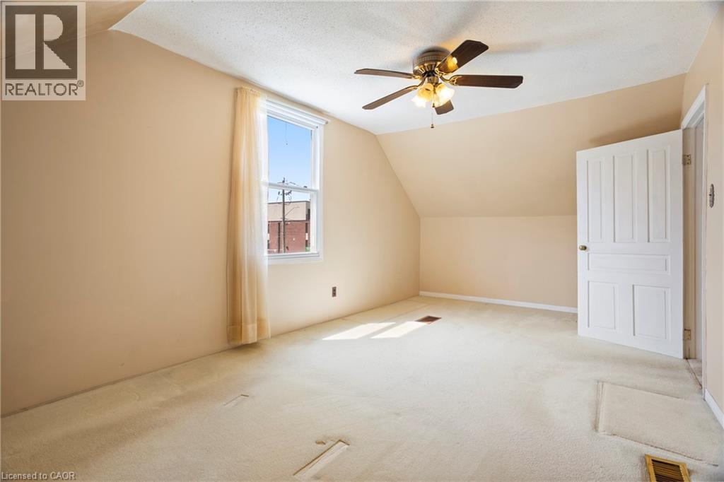 194 MOORE Avenue S, Waterloo, Ontario, N2J1X8 — Photo 32