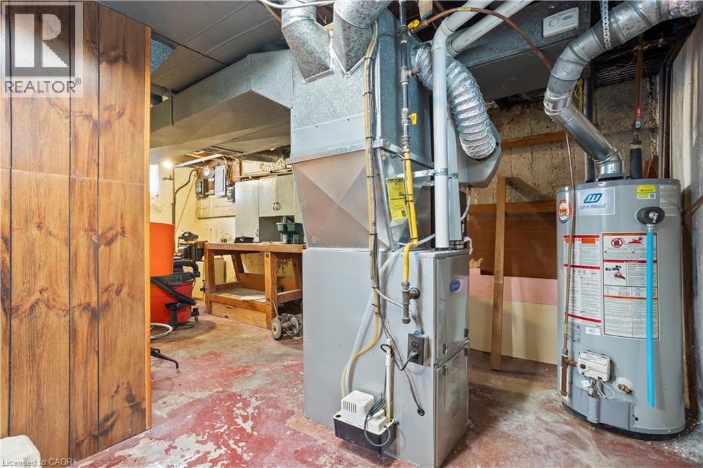 194 MOORE Avenue S, Waterloo, Ontario, N2J1X8 — Photo 33