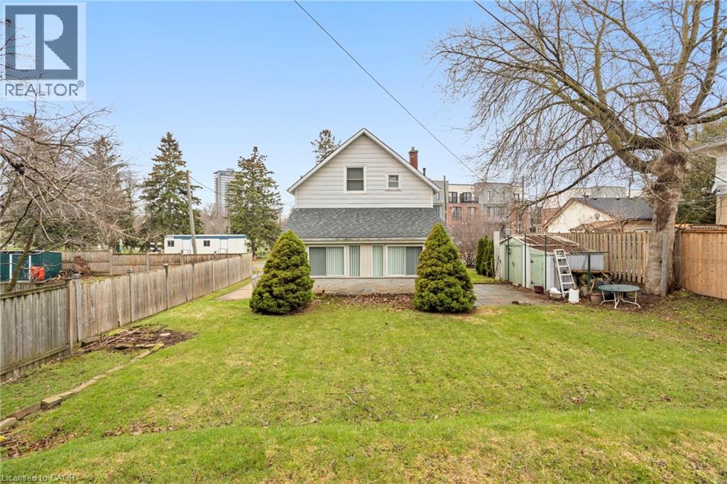 194 MOORE Avenue S, Waterloo, Ontario, N2J1X8 — Photo 37