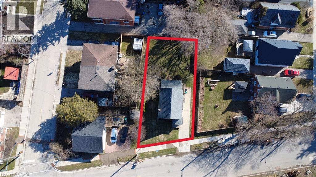 194 MOORE Avenue S, Waterloo, Ontario, N2J1X8 — Photo 38