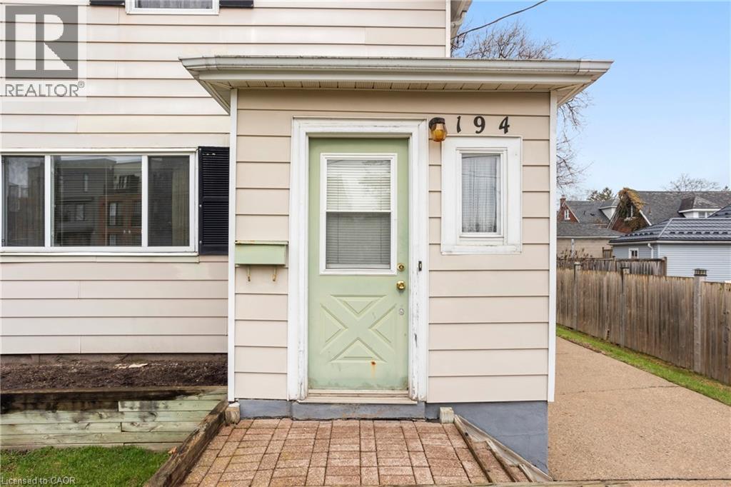 194 MOORE Avenue S, Waterloo, Ontario, N2J1X8 — Photo 5
