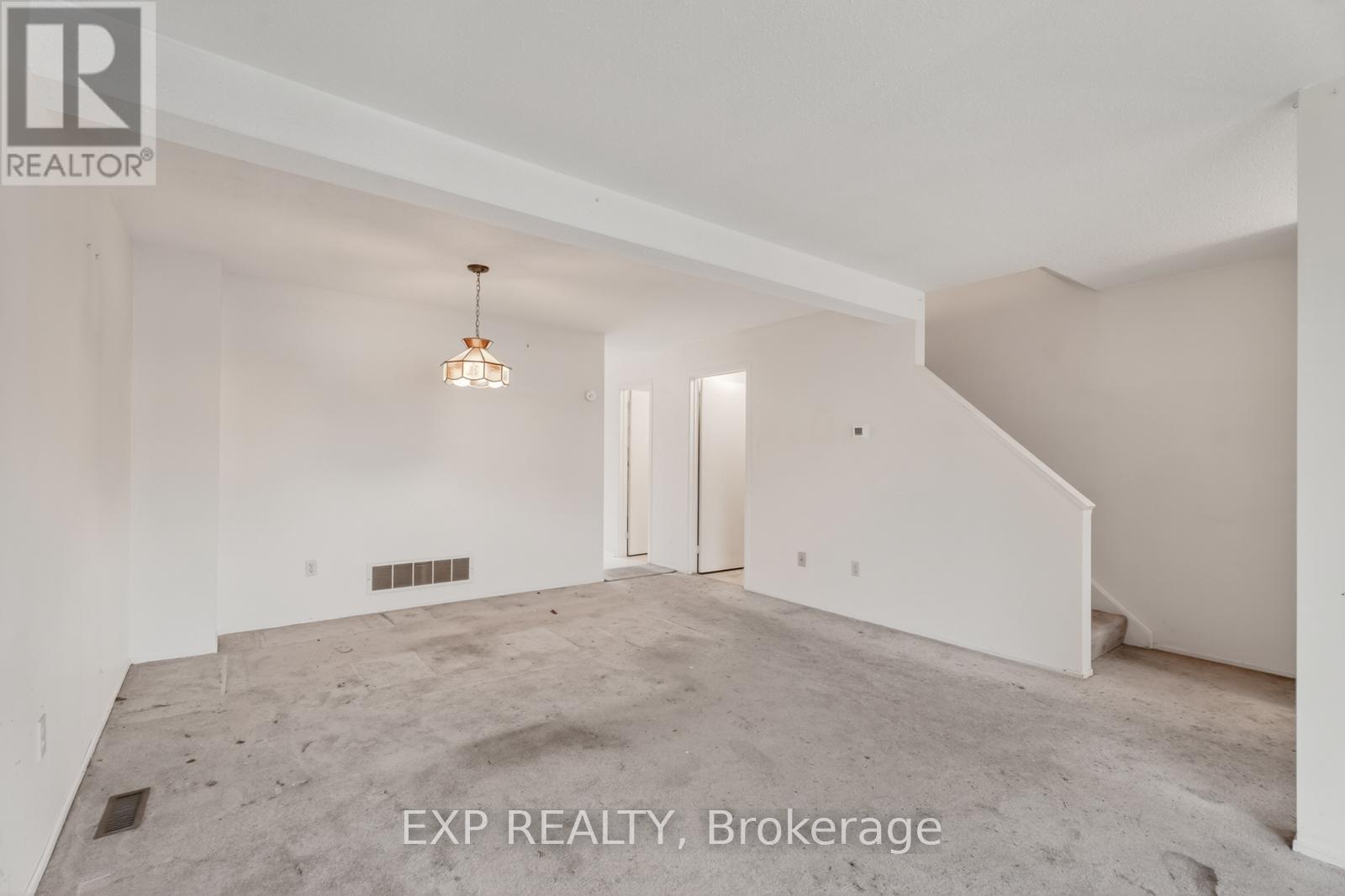 235 TEAL CRESCENT, Ottawa, Ontario, K1E2C3 — Photo 6