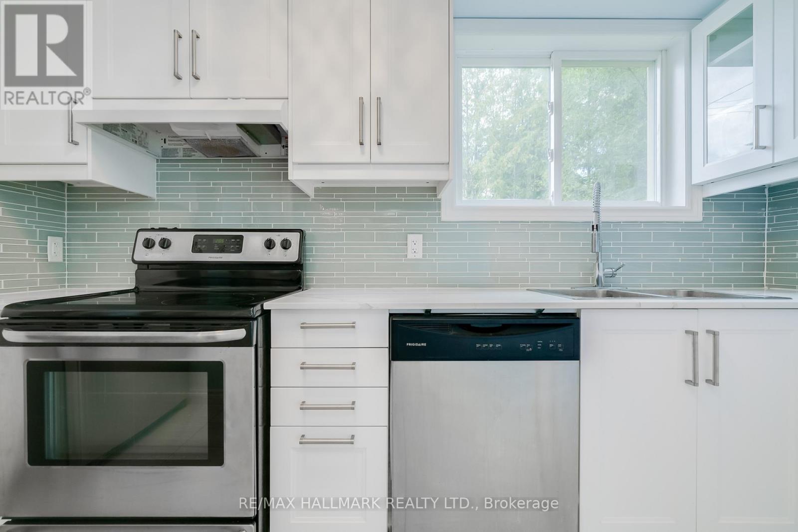 38 OSBORNE AVENUE, Toronto (East End-Danforth), Ontario, M4E3A9 — Photo 12