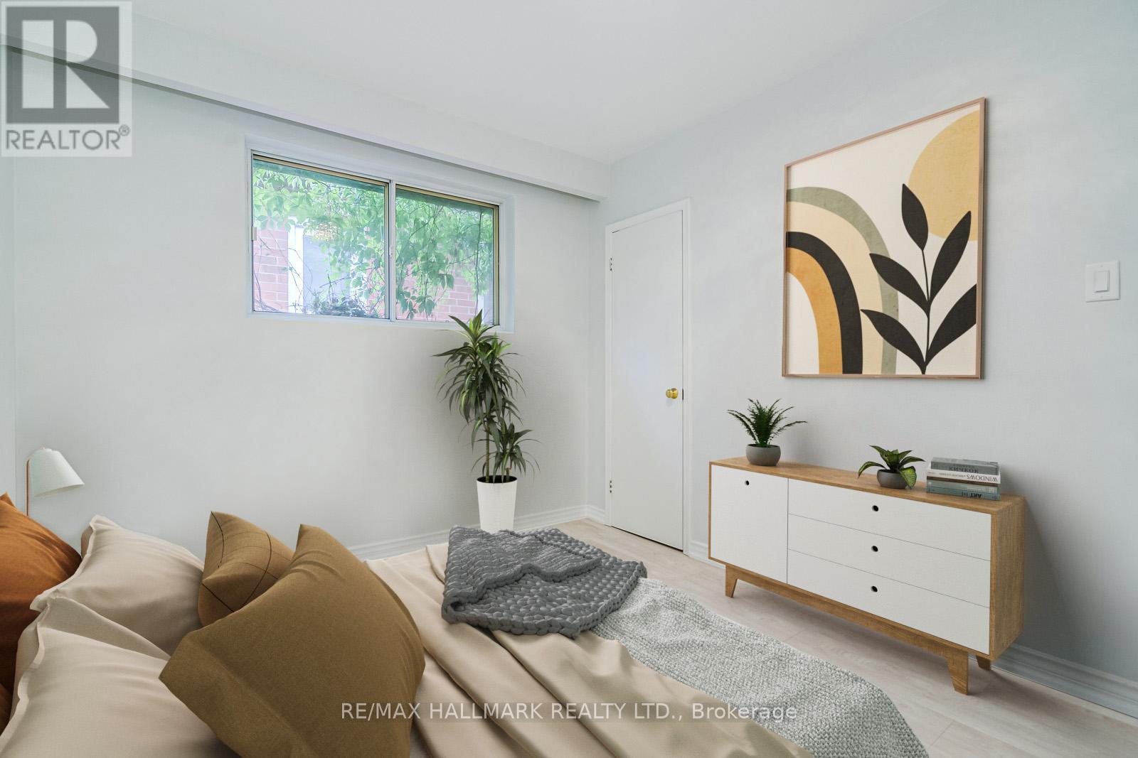 38 OSBORNE AVENUE, Toronto (East End-Danforth), Ontario, M4E3A9 — Photo 4