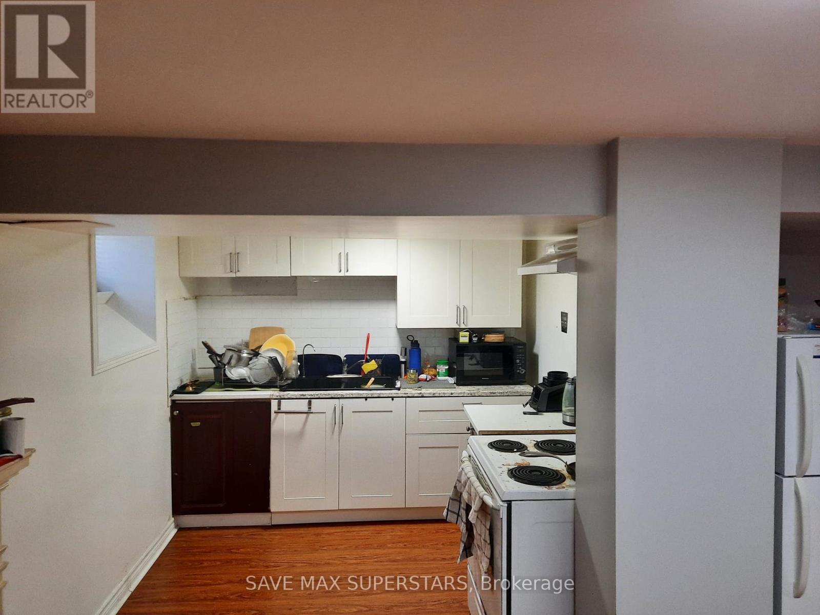 LOWER - 155 GUNN STREET, Barrie (Wellington), Ontario, L4M2H8 — Photo 4