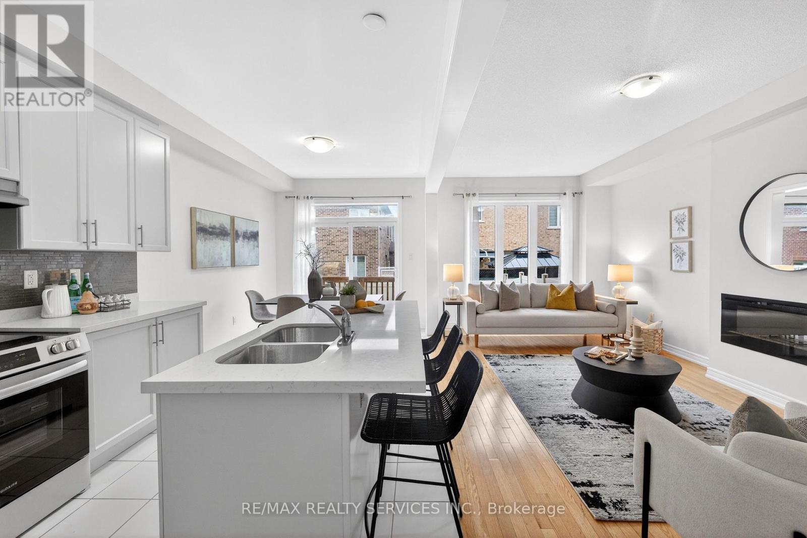 100 EMERALD COAST TRAIL, Brampton (Northwest Brampton), Ontario, L7A5A7 — Photo 6