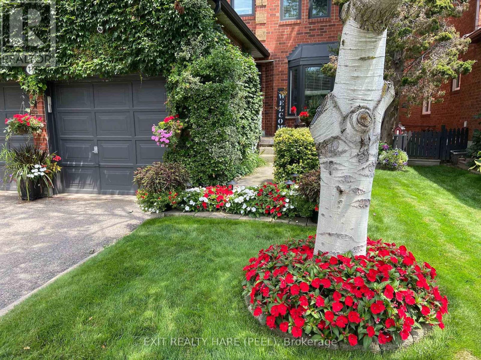 77 LORD SIMCOE DRIVE, Brampton (Westgate), Ontario, L6S5H1 — Photo 2