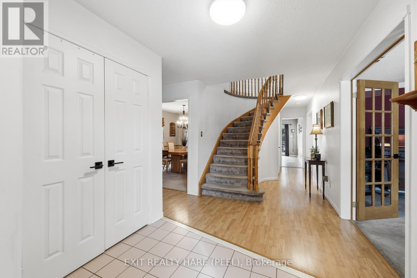 77 LORD SIMCOE DRIVE, Brampton (Westgate), Ontario, L6S5H1 — Photo 6