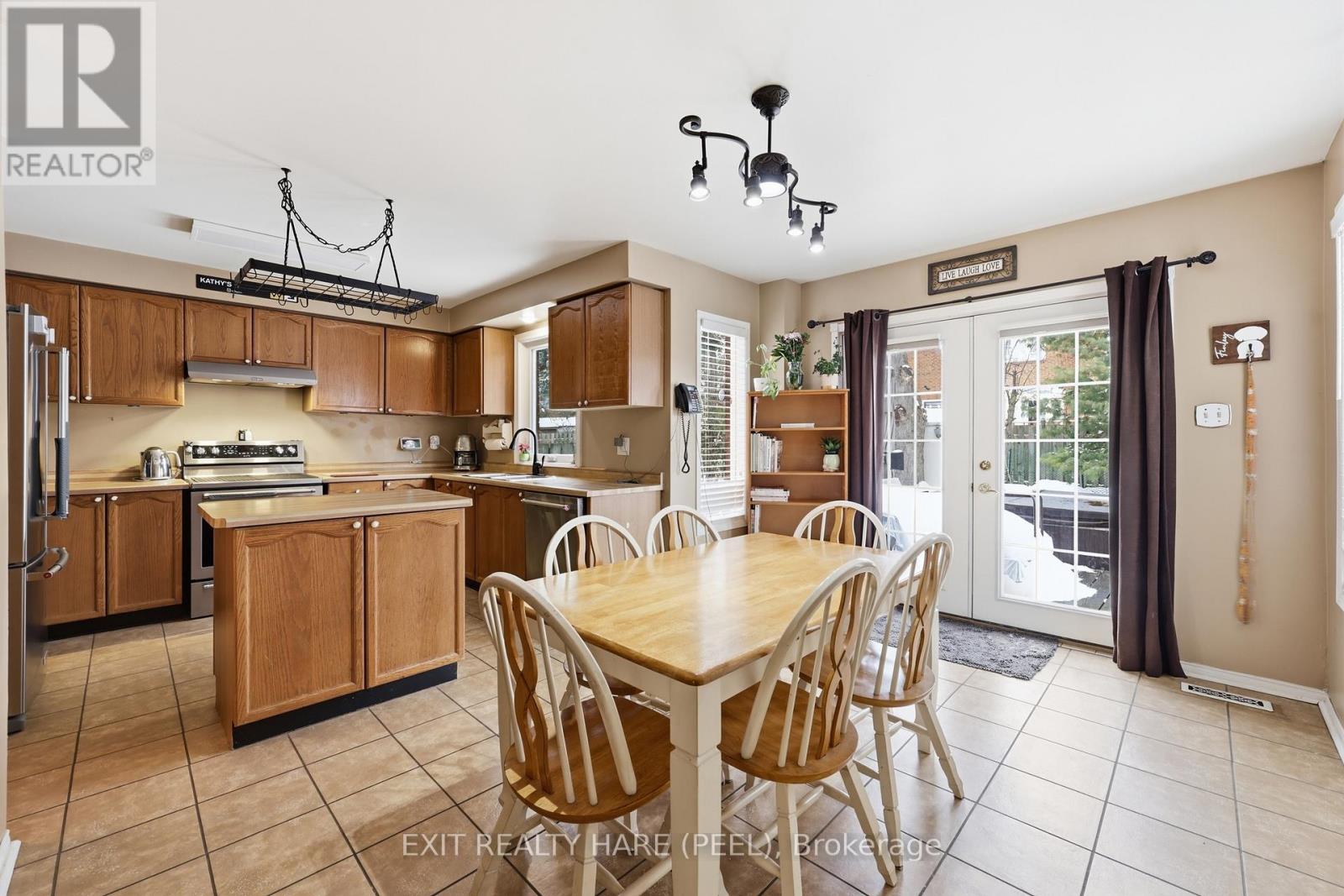 77 LORD SIMCOE DRIVE, Brampton (Westgate), Ontario, L6S5H1 — Photo 9