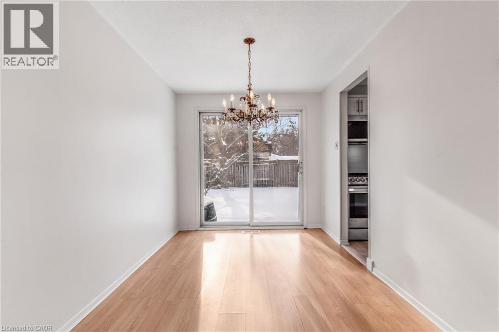 111 MANOR Drive, Kitchener, Ontario, N2A2T9 — Photo 12