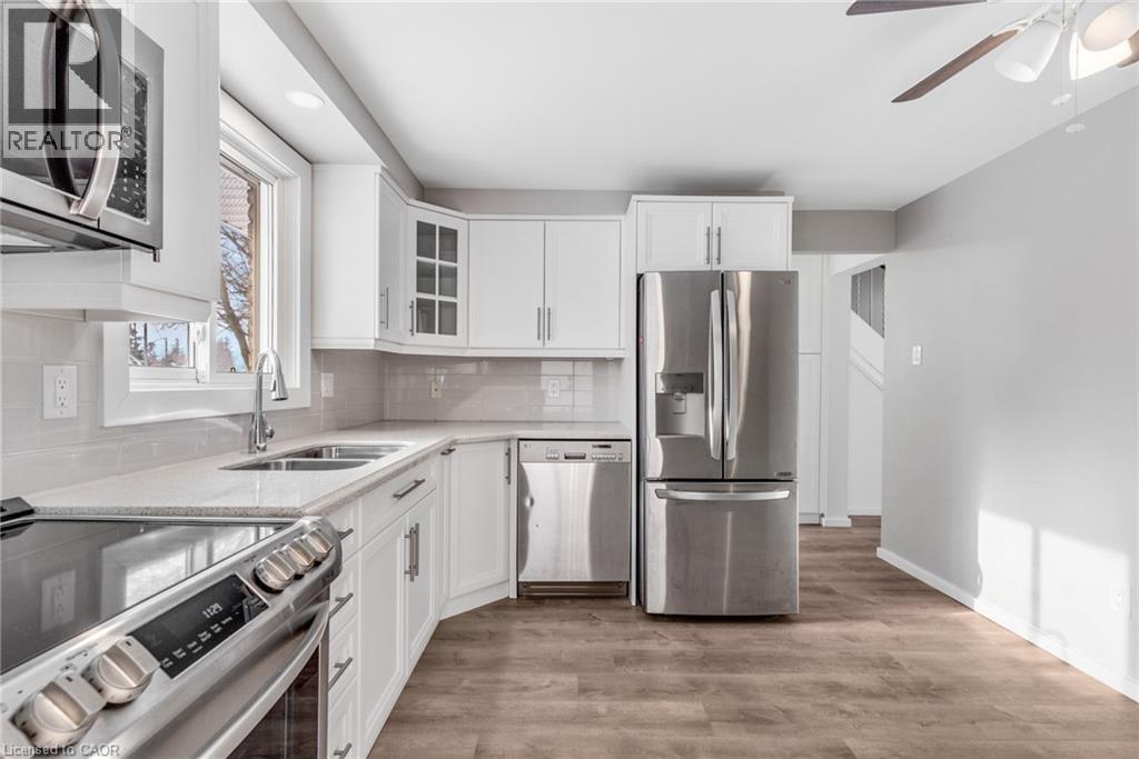 111 MANOR Drive, Kitchener, Ontario, N2A2T9 — Photo 14