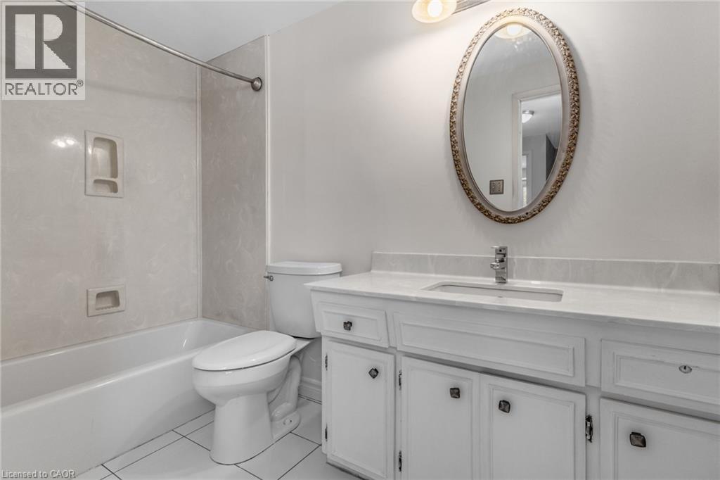 111 MANOR Drive, Kitchener, Ontario, N2A2T9 — Photo 25