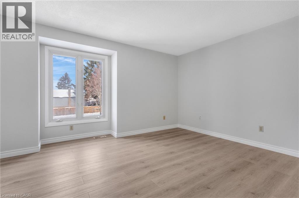 111 MANOR Drive, Kitchener, Ontario, N2A2T9 — Photo 27