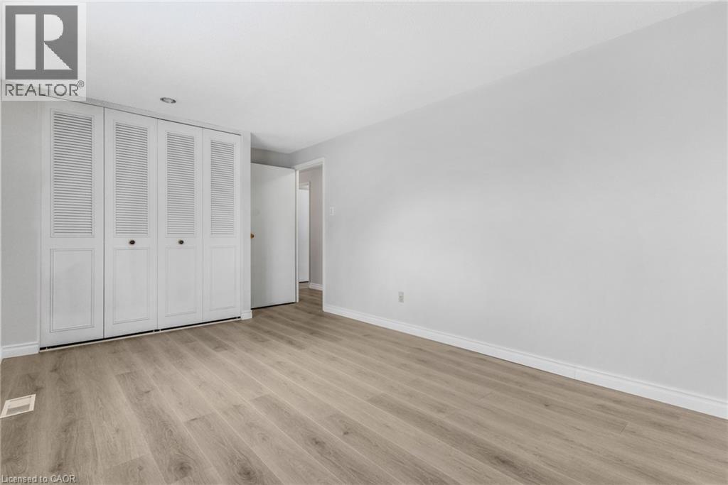 111 MANOR Drive, Kitchener, Ontario, N2A2T9 — Photo 35