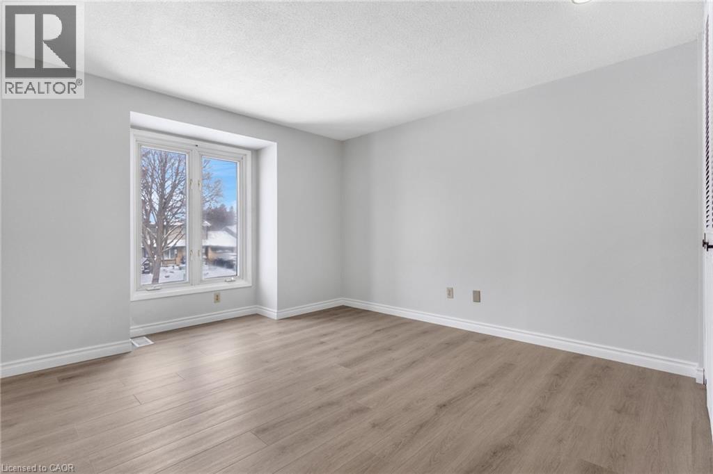 111 MANOR Drive, Kitchener, Ontario, N2A2T9 — Photo 36