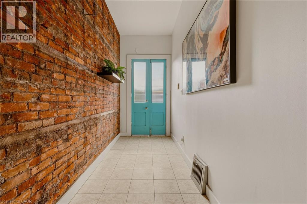 163 VICTORIA Avenue N, Hamilton, Ontario, L8L5E9 — Photo 2