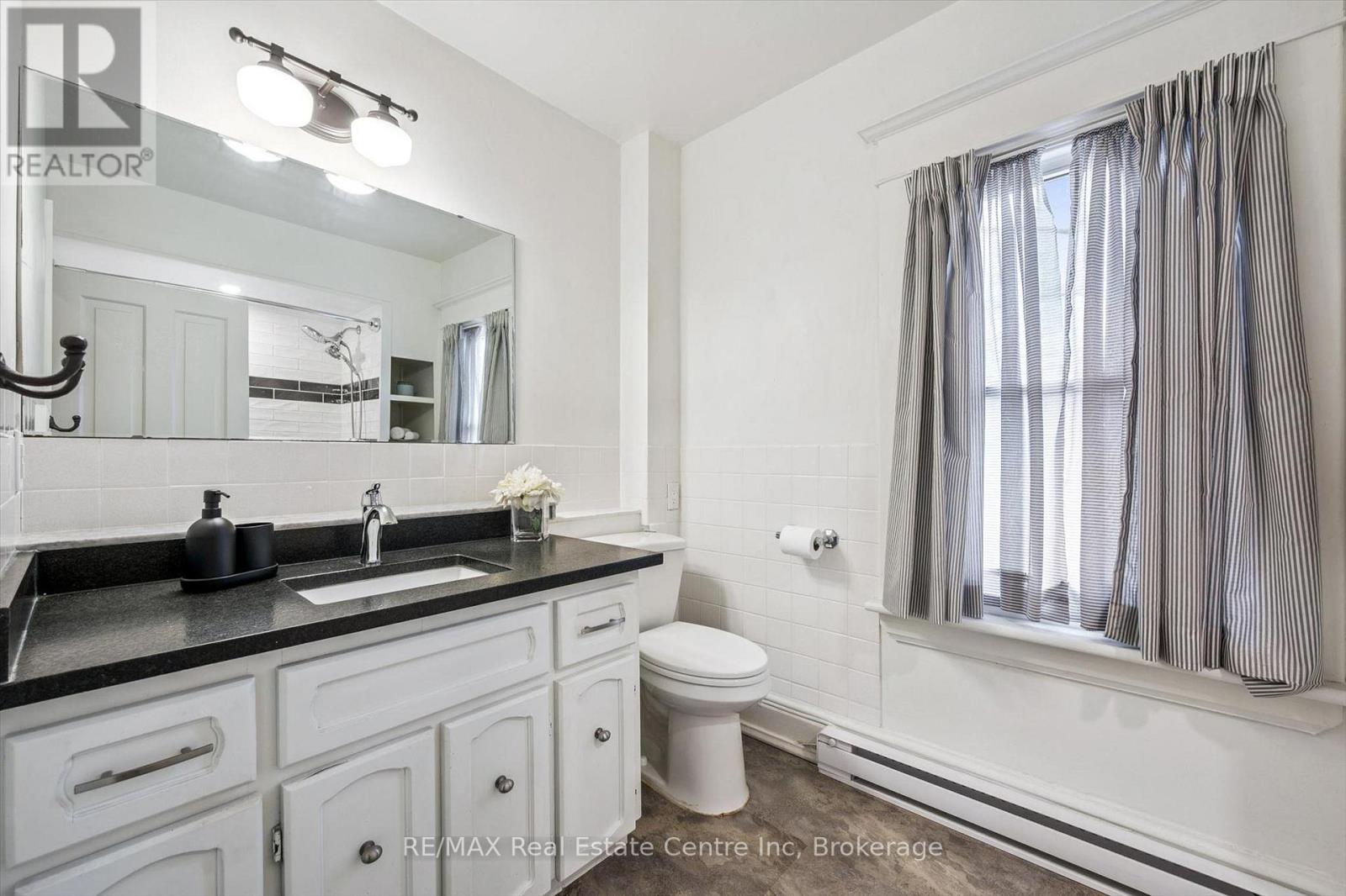 166 WATERLOO AVENUE, Guelph (Downtown), Ontario, N1H3J1 — Photo 13