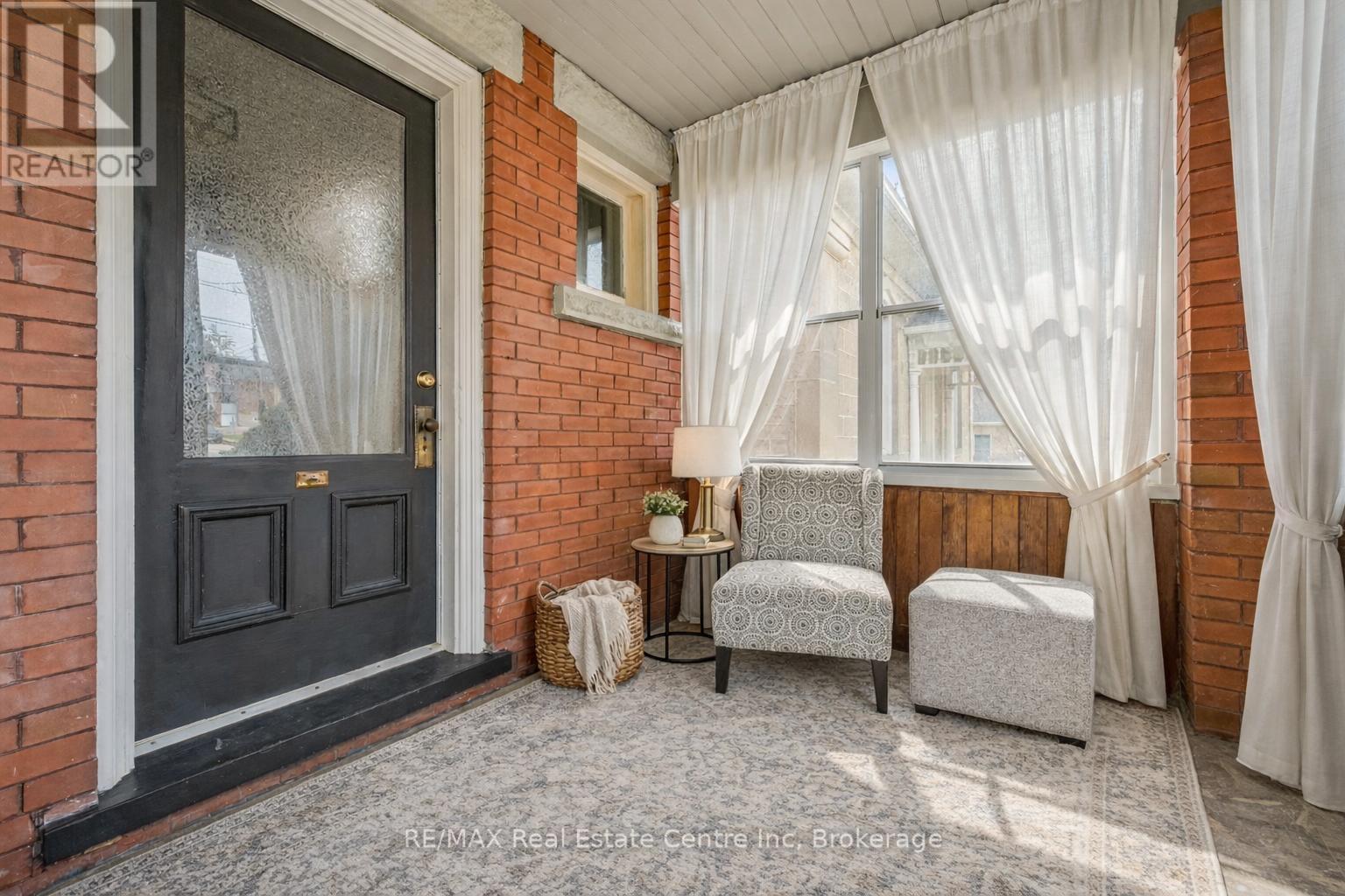 166 WATERLOO AVENUE, Guelph (Downtown), Ontario, N1H3J1 — Photo 3