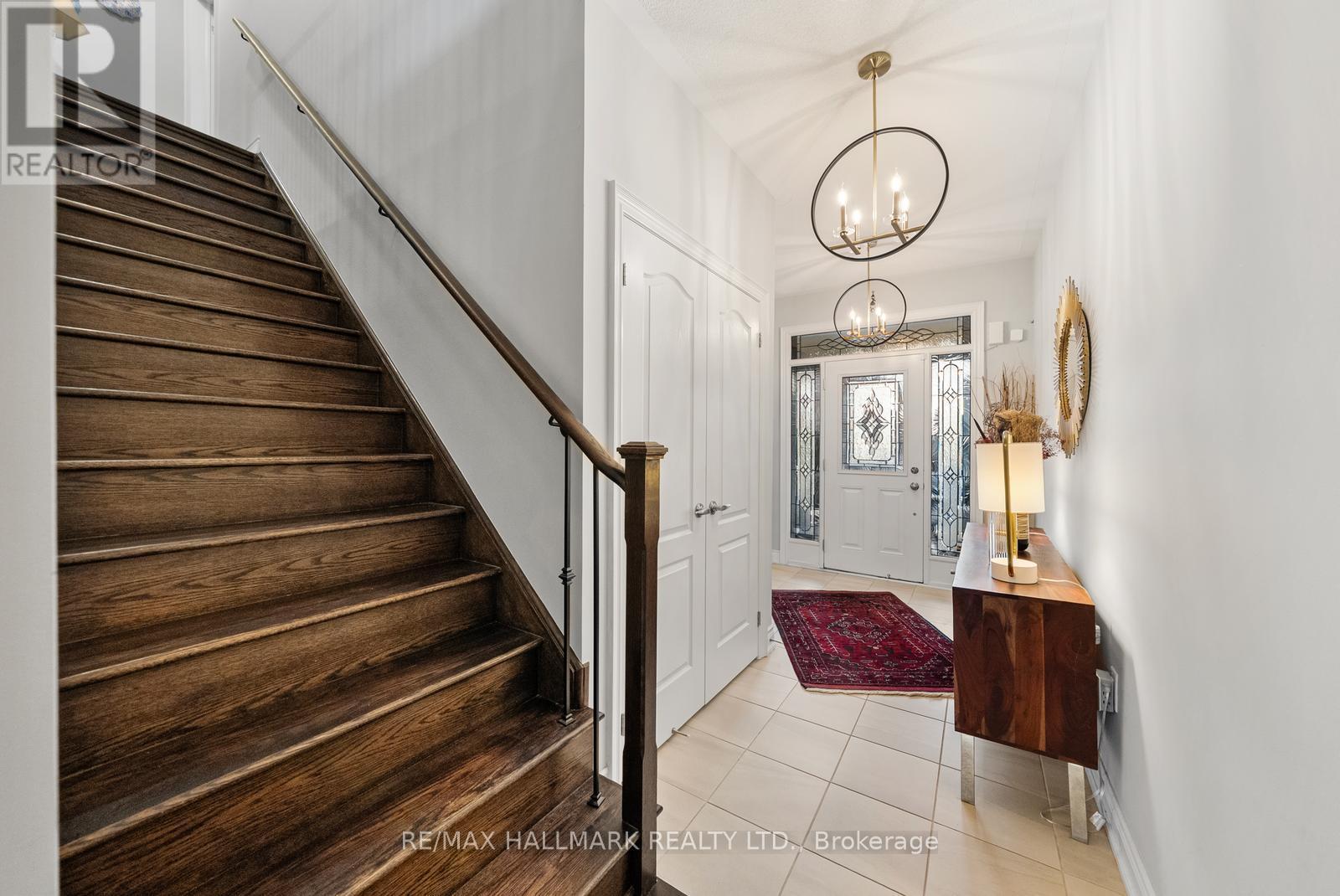 7 CARRATUCK STREET, East Gwillimbury (Sharon), Ontario, L9N0S5 — Photo 2