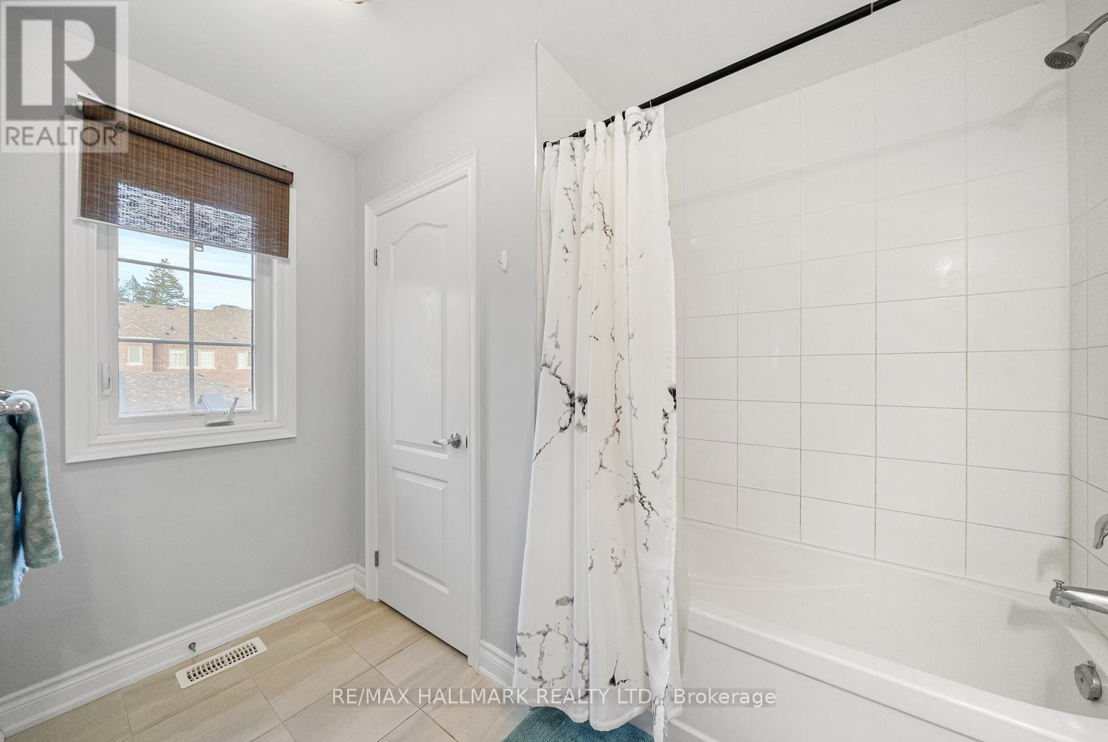 7 CARRATUCK STREET, East Gwillimbury (Sharon), Ontario, L9N0S5 — Photo 31