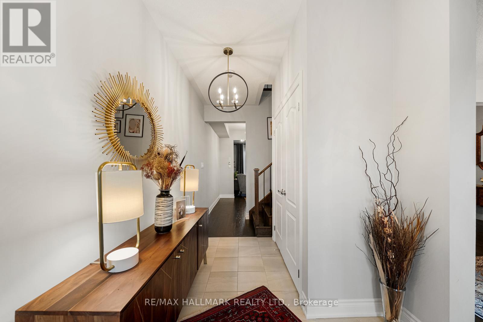 7 CARRATUCK STREET, East Gwillimbury (Sharon), Ontario, L9N0S5 — Photo 5