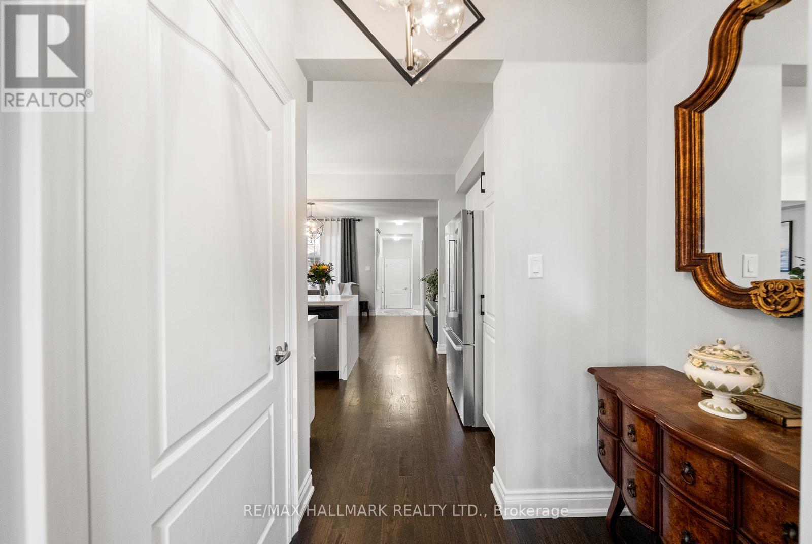 7 CARRATUCK STREET, East Gwillimbury (Sharon), Ontario, L9N0S5 — Photo 9