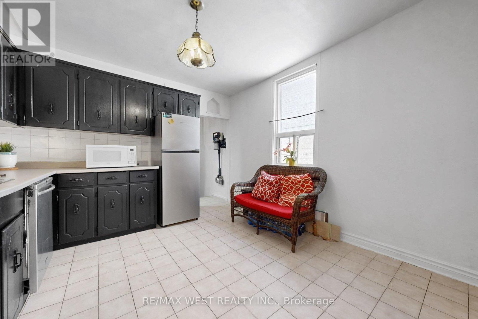 538 MCROBERTS AVENUE, Toronto (Caledonia-Fairbank), Ontario, M6E4R6 — Photo 14