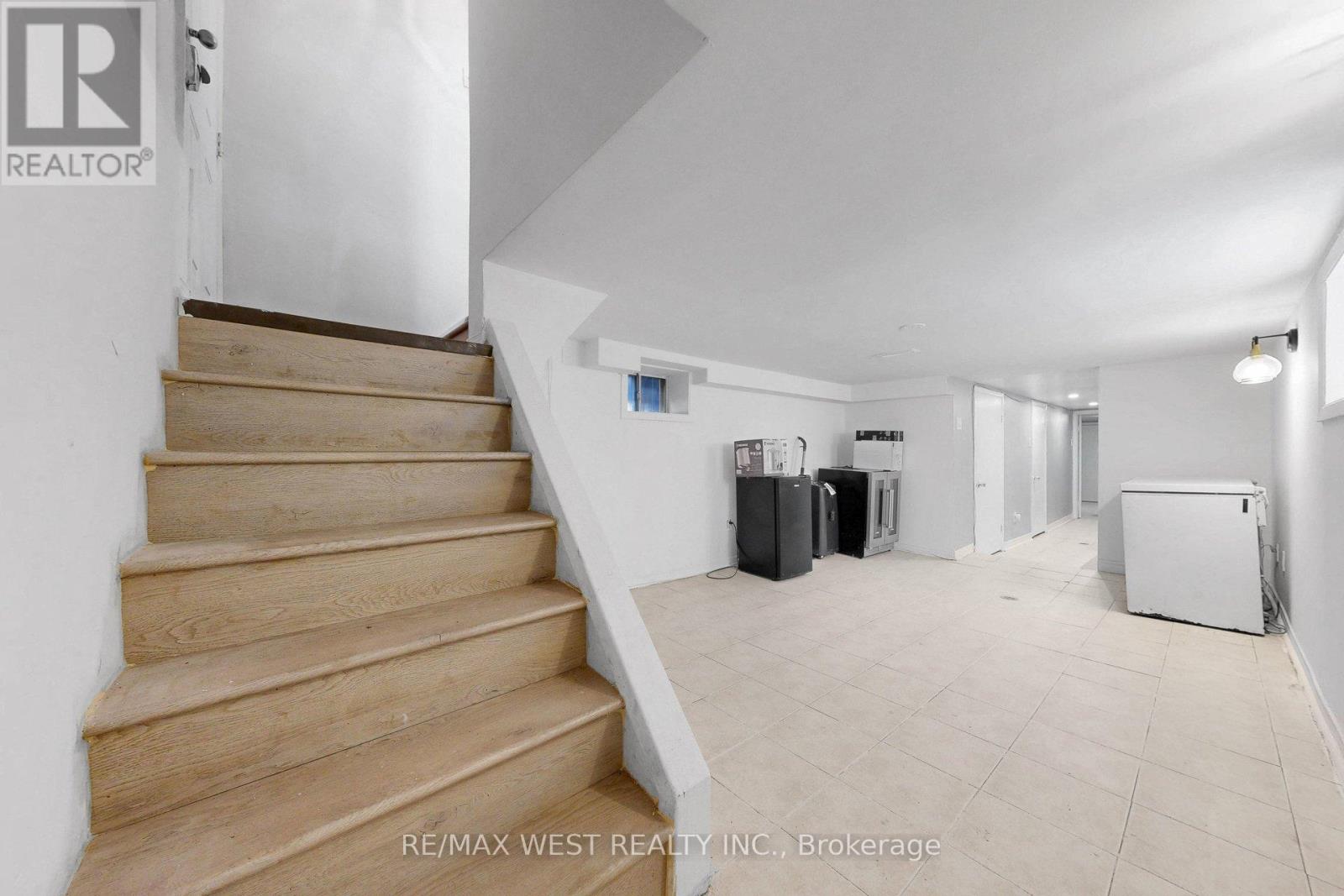 538 MCROBERTS AVENUE, Toronto (Caledonia-Fairbank), Ontario, M6E4R6 — Photo 17