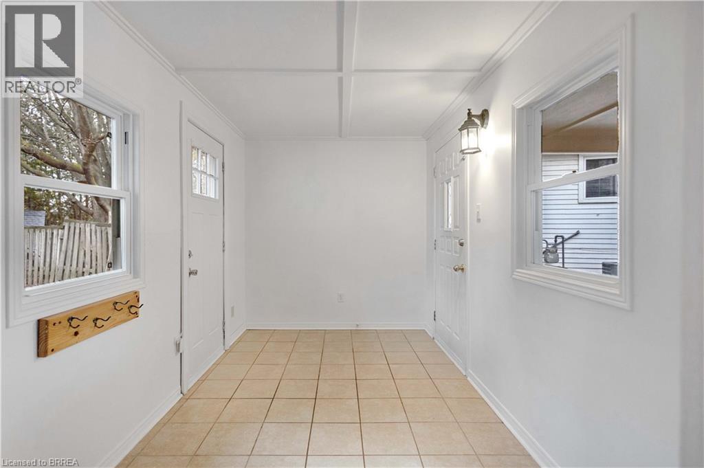 26 OCTOBER Place, Brantford, Ontario, N3R7B4 — Photo 3