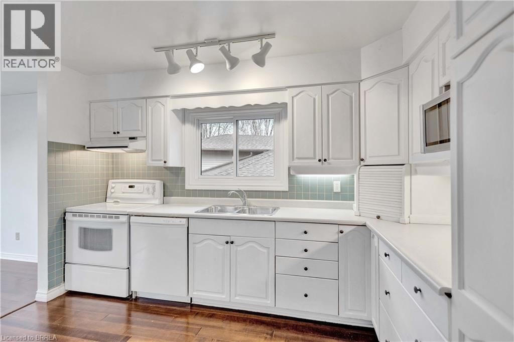 26 OCTOBER Place, Brantford, Ontario, N3R7B4 — Photo 9