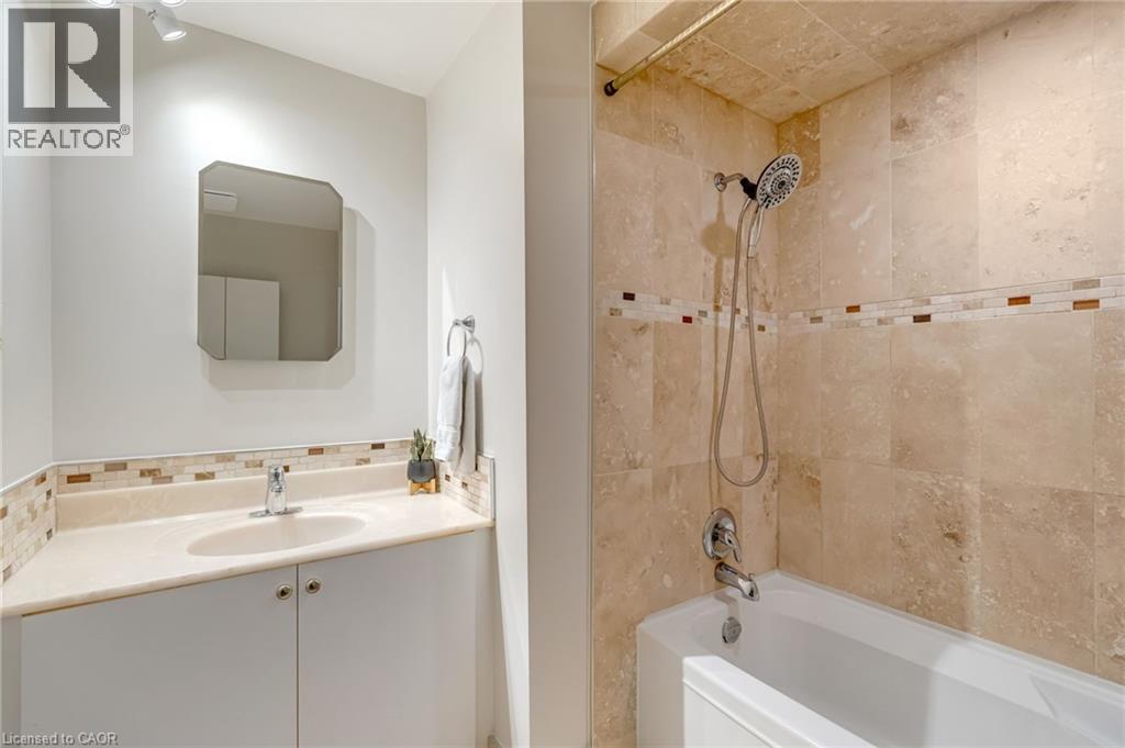 2185 FAIRCHILD Boulevard Unit# 5, Burlington, Ontario, L7P3P6 — Photo 22