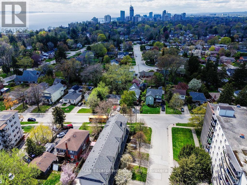 2430 SECOND STREET, Burlington (Brant), Ontario, L7R3K1 — Photo 4