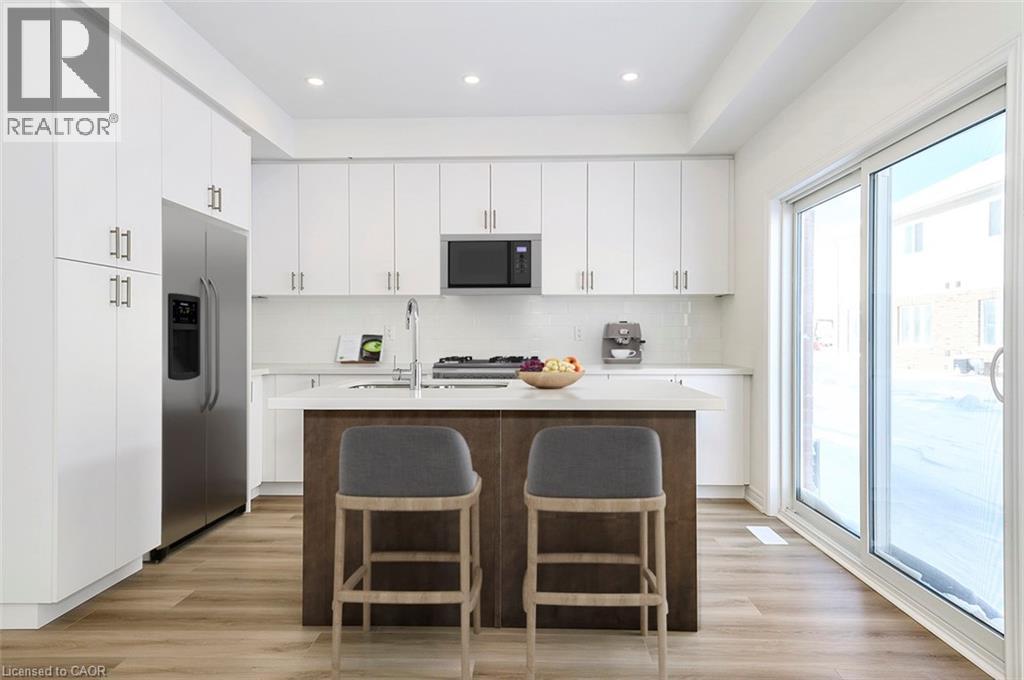 205 THAMES Way Unit# 18, Mount Hope, Ontario, L0R1W0 — Photo 4