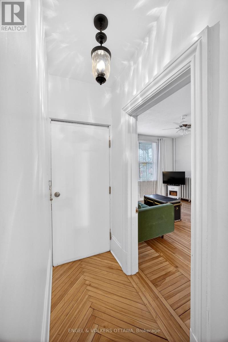 86 BRUYERE STREET, Ottawa, Ontario, K1N5C6 — Photo 4