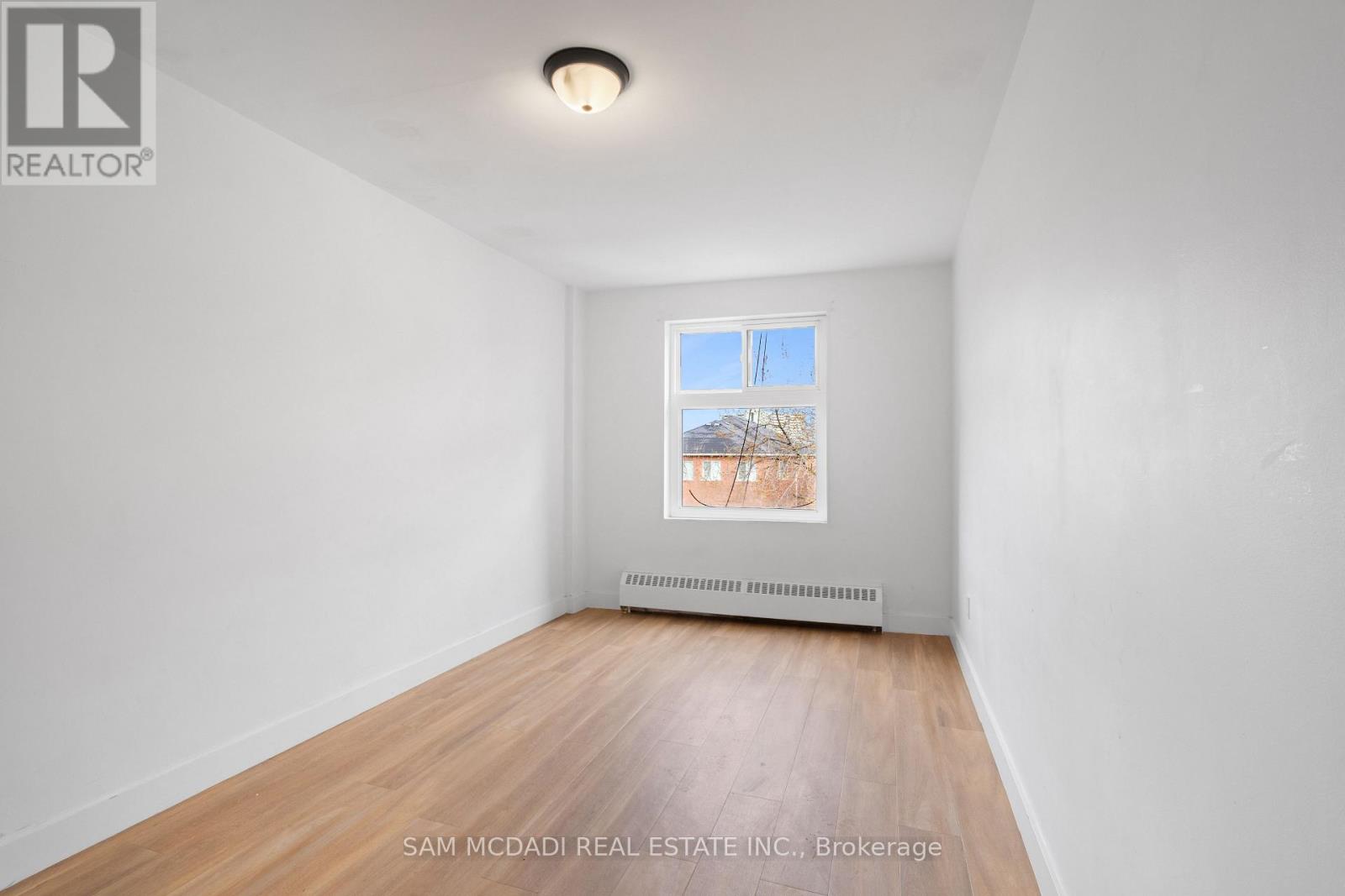 1018 BURNHAMTHORPE ROAD E, Mississauga (Applewood), Ontario, L4Y2X6 — Photo 13