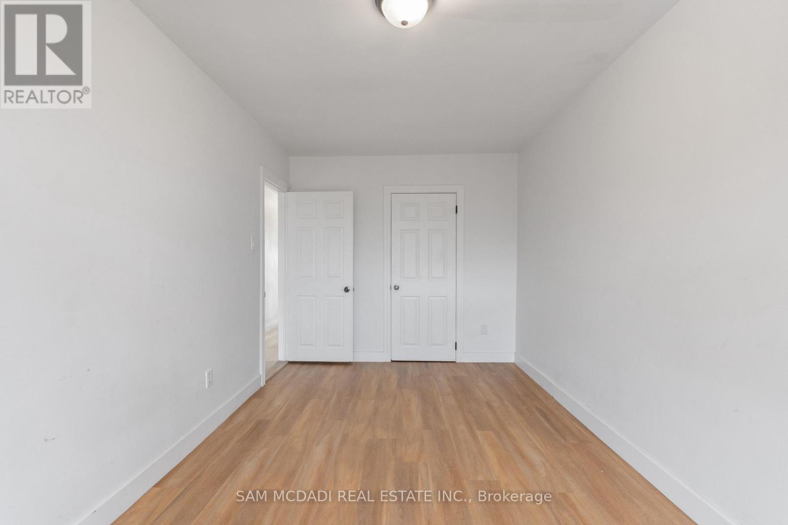 1018 BURNHAMTHORPE ROAD E, Mississauga (Applewood), Ontario, L4Y2X6 — Photo 6