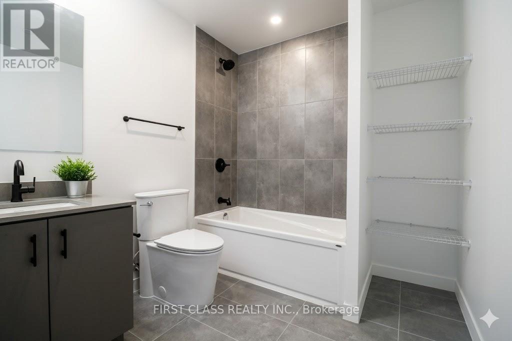 C806 - 4878 POWERS COMMON, Burlington (Alton), Ontario, L7M2B4 — Photo 8