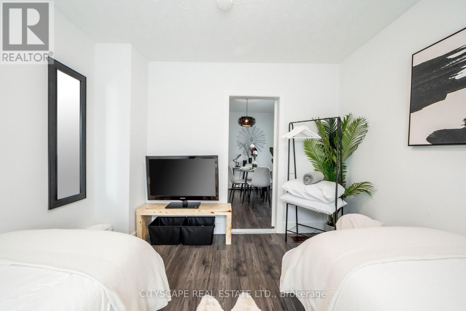 5073 KITCHENER STREET, Niagara Falls (Clifton Hill), Ontario, L2G1B1 — Photo 11