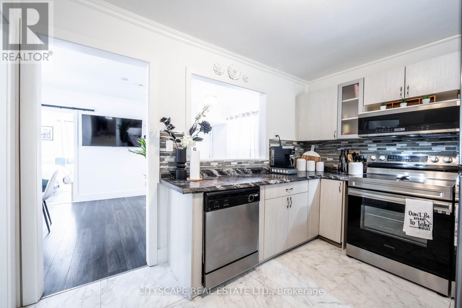 5073 KITCHENER STREET, Niagara Falls (Clifton Hill), Ontario, L2G1B1 — Photo 14