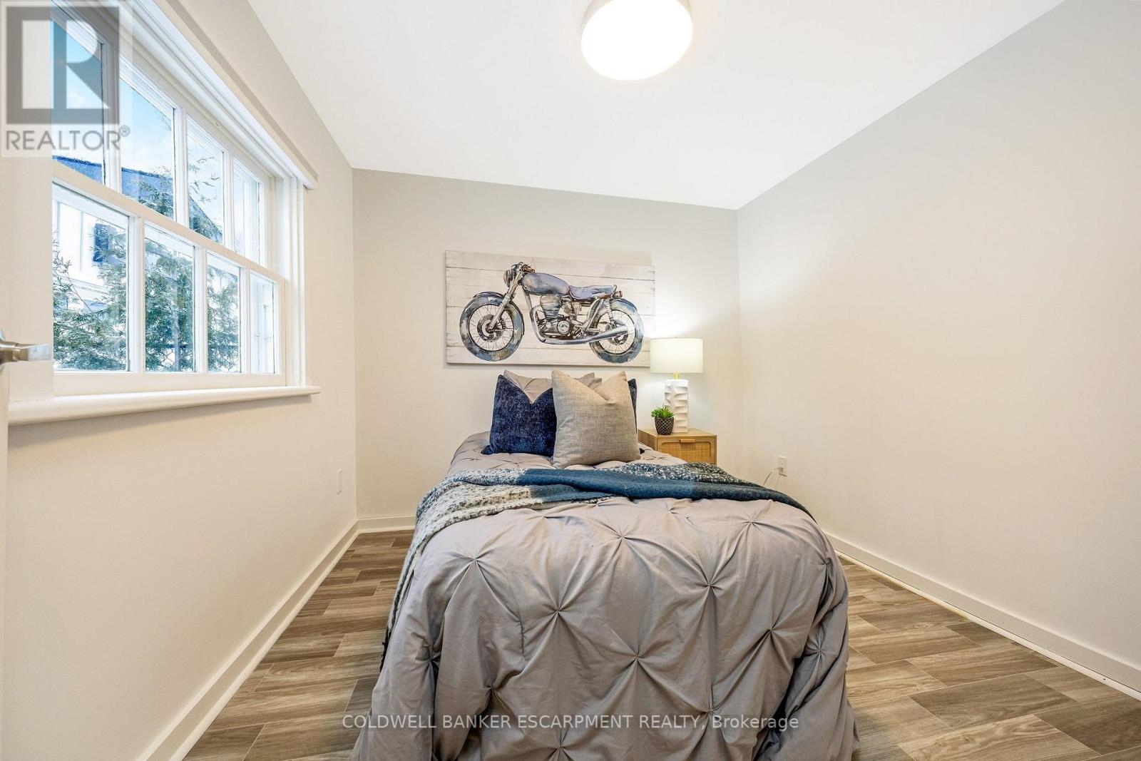 14 LAURINE AVENUE, Guelph (St. George's), Ontario, N1E4M9 — Photo 17