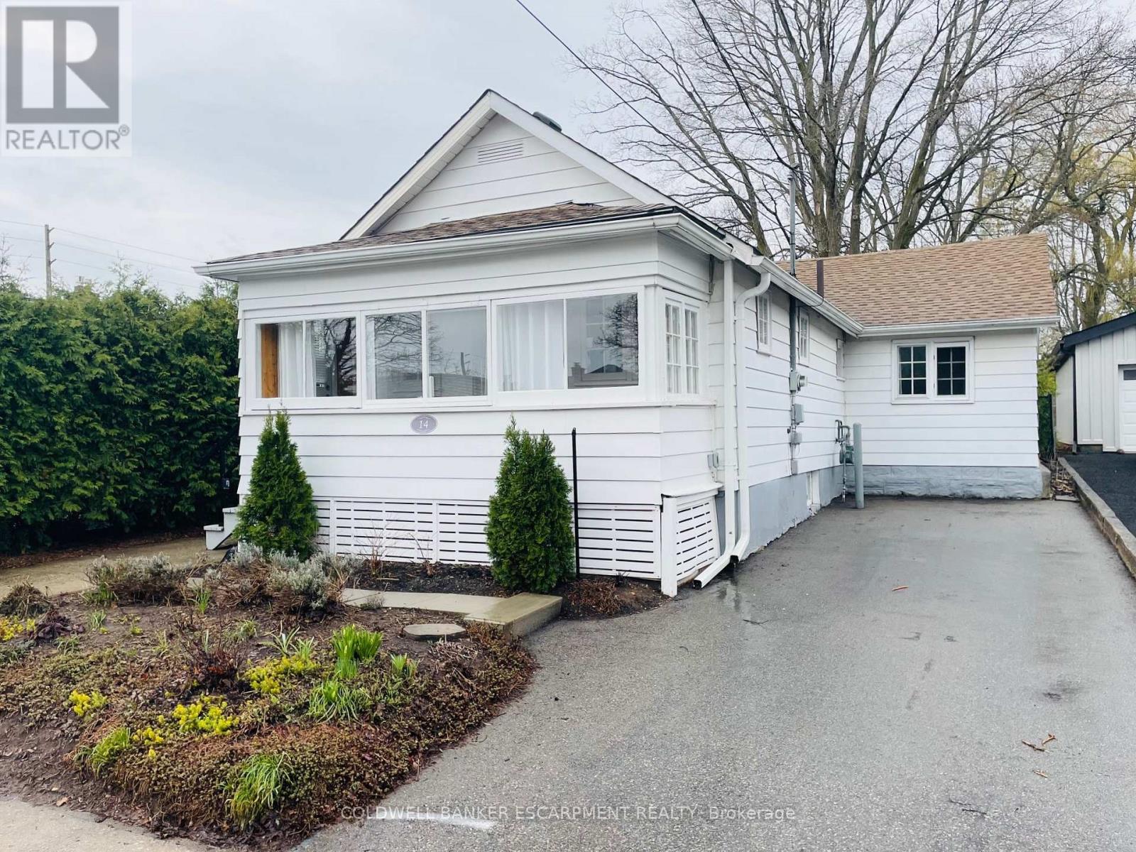 14 LAURINE AVENUE, Guelph (St. George's), Ontario, N1E4M9 — Photo 2