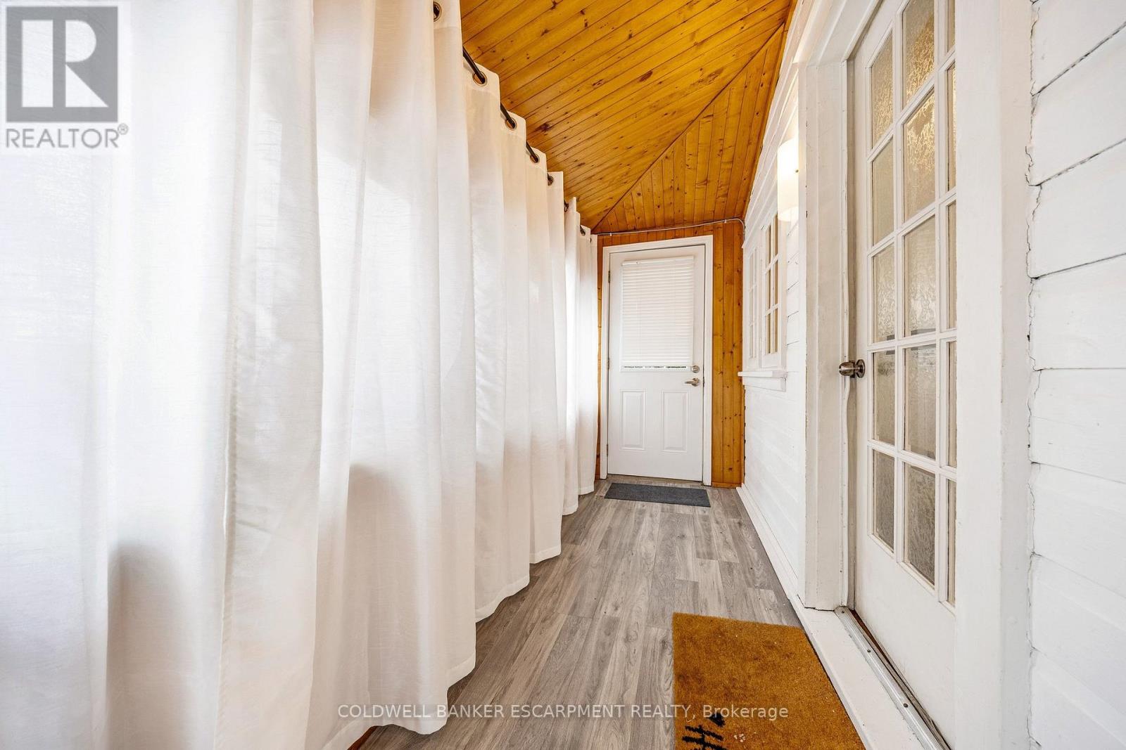 14 LAURINE AVENUE, Guelph (St. George's), Ontario, N1E4M9 — Photo 4