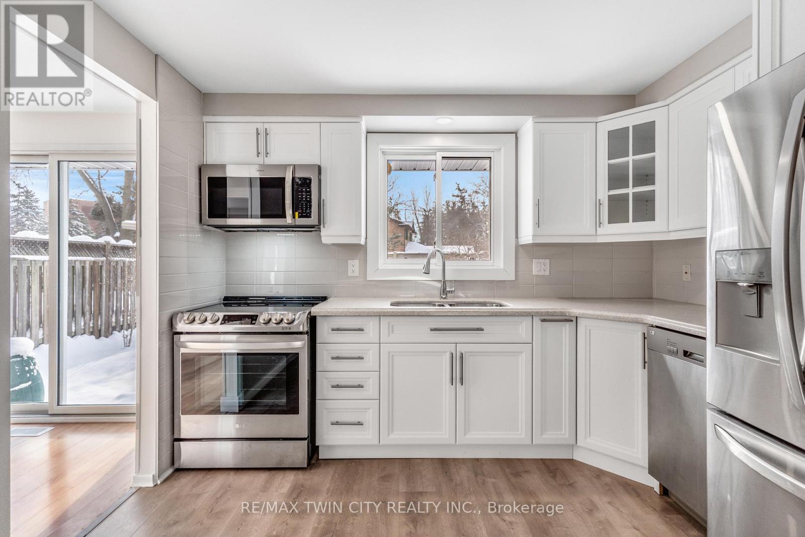 111 MANOR DRIVE, Kitchener, Ontario, N2A2T9 — Photo 15